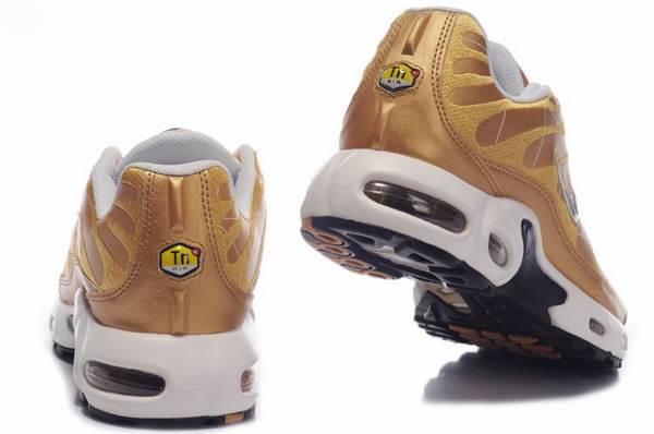 nike tn burberry